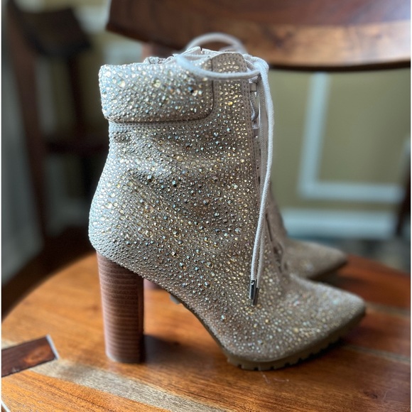 Steve Madden Illisa Rhinestone Lace Up Ankle Boot - Picture 7 of 16